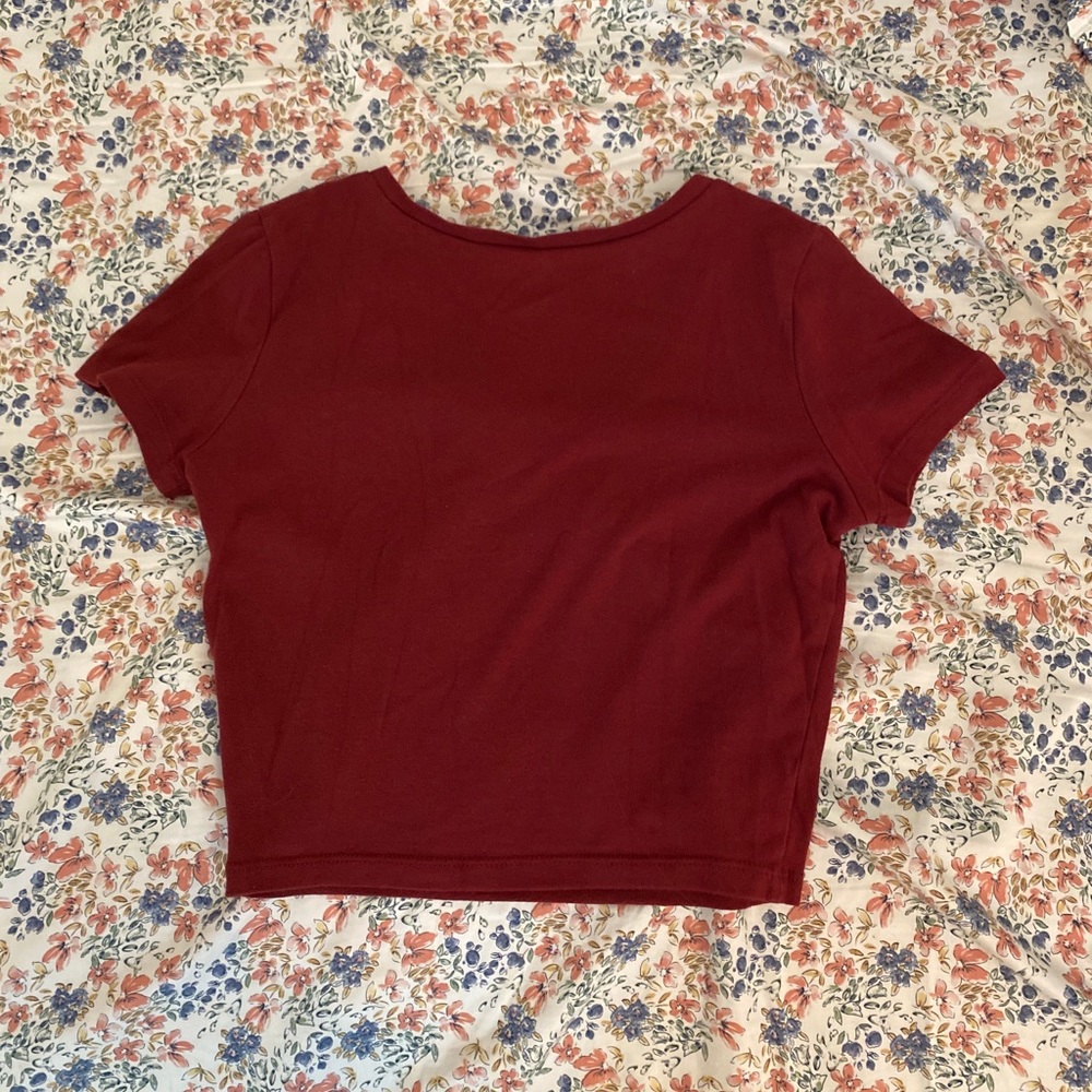Maroon top - Picture 4 of 6